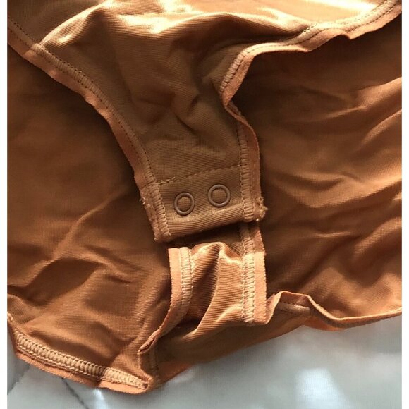 New SKIMS Brief Bodysuit with Snaps Light Compression Shapewear Size Large Bronz - Picture 9 of 11